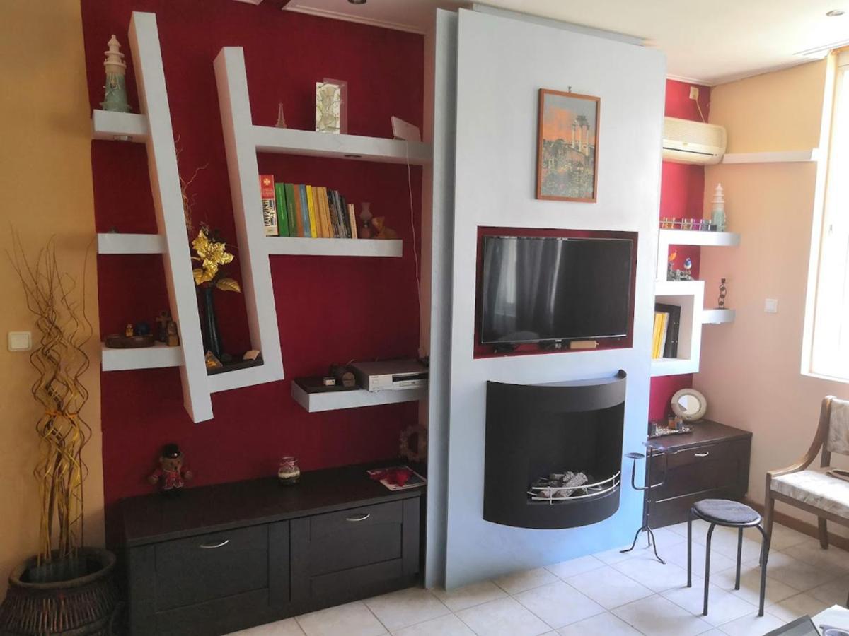 Beautiful And Cozy Appartment In Dafnh, Athén Kültér fotó