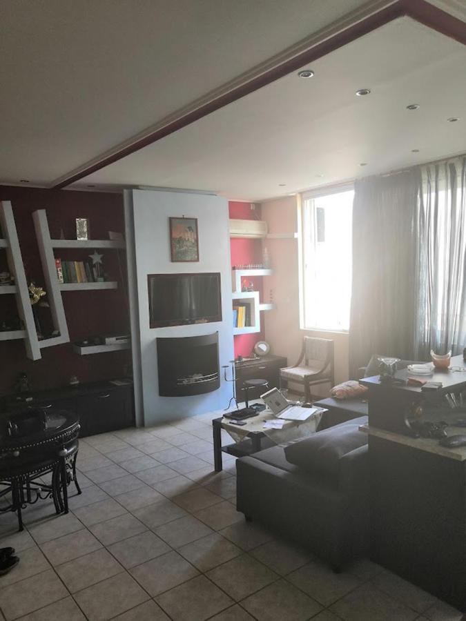 Beautiful And Cozy Appartment In Dafnh, Athén Kültér fotó